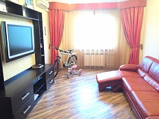 Трехкомнатная квартира с ремонтом в Панинском доме